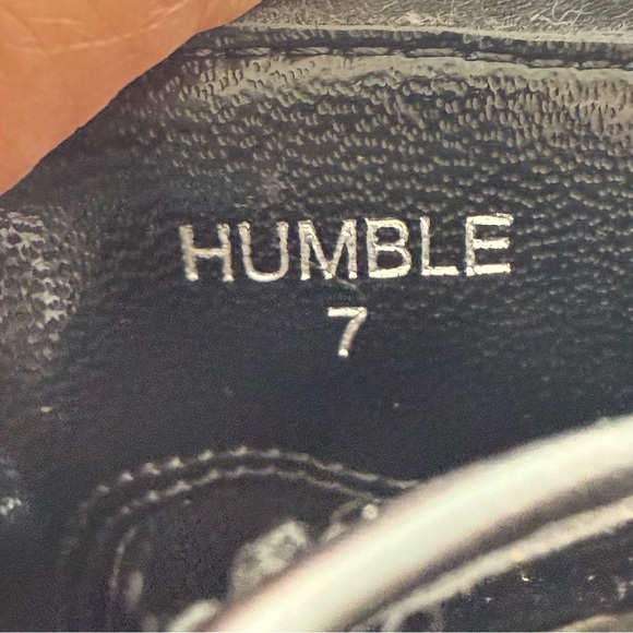 Steve Madden Edgy Black Leather Studded Block Heel Ankle Booties Sz 7 - Picture 9 of 16